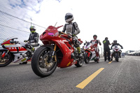 donington-no-limits-trackday;donington-park-photographs;donington-trackday-photographs;no-limits-trackdays;peter-wileman-photography;trackday-digital-images;trackday-photos